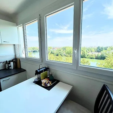 Apartament Vue Garonne - Stadium - Tramway